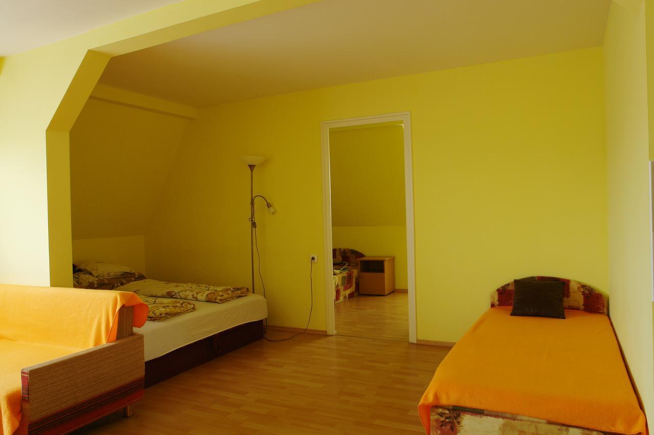 Апартаменты Valentina Apartmanhaz Богач Экстерьер фото